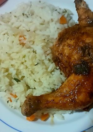 Foto de Frango Assado com Arroz de Cenoura e Coentros