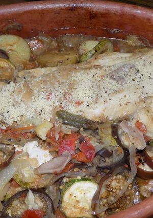 Una foto de Pez ángel a la cerveza con mix de verduras para el Viernes Santo
