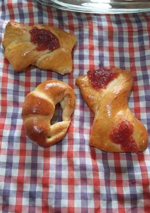 Una foto de Medialunas y facturas sin manteca