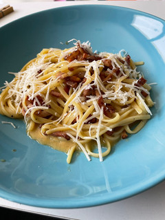 Una foto de Pasta carbonara sin nata