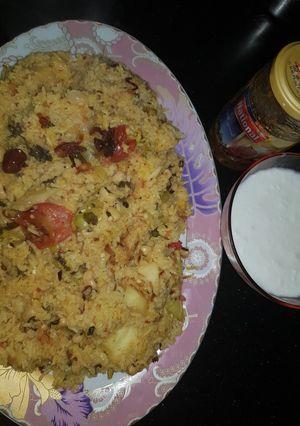 A picture of Garma garam tahri😋.