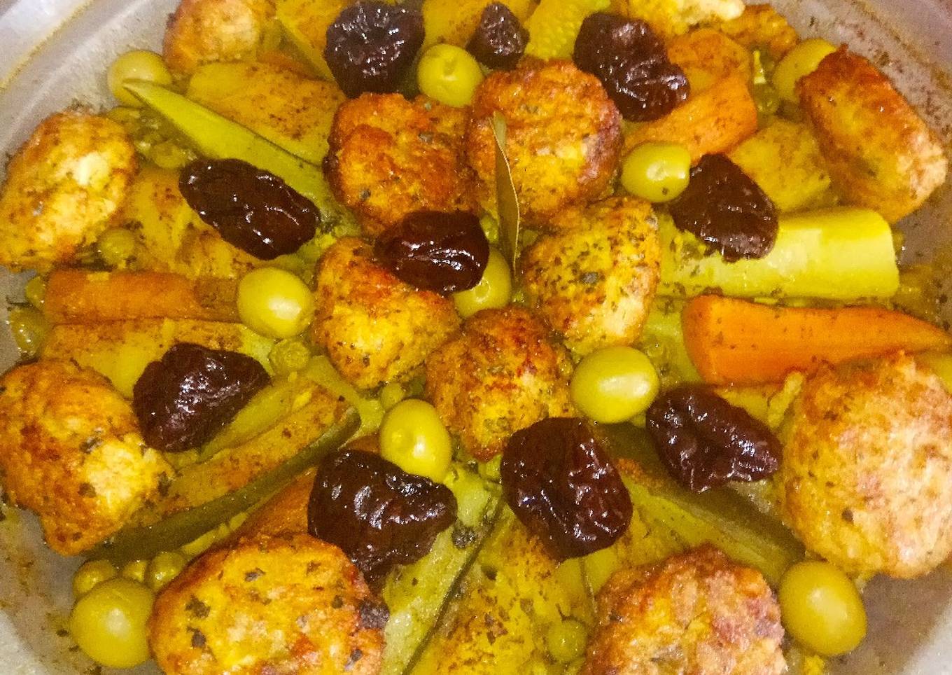 Tajín kefta (albóndigas rellenas de arroz)