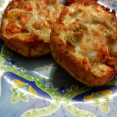 A picture of Bun pizza.
