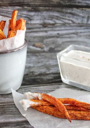 Sült édesburgonya chilis feta krémmel recept fotója