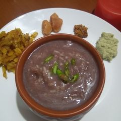 A picture of Mandia Jau.