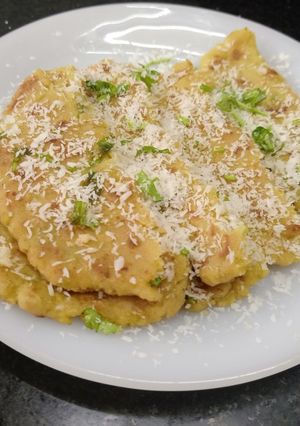 ફરાળી સ્ટ્ટફડ પરાઠા/ખાંડવી પરાઠા (Farali khandvi Paratha recipe in Gujarati) રેસીપી મુખ્ય ફોટો