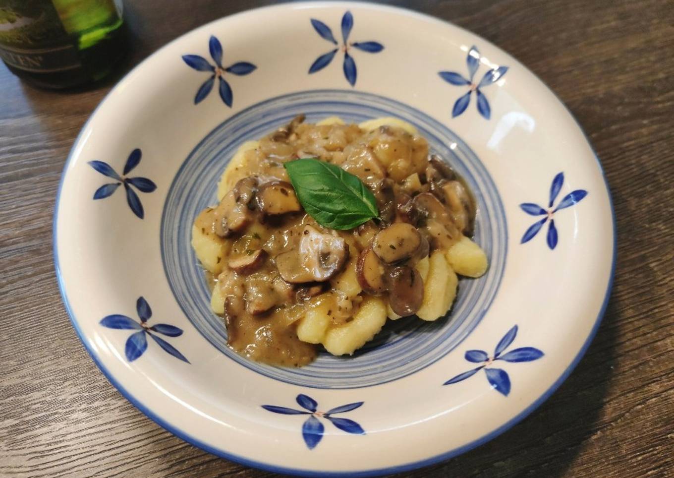 Creamy mushroom pasta