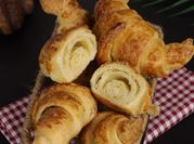 Gambar croissant puff pastry