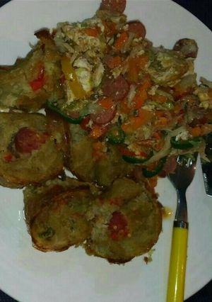 A picture of Sweet potatoes with sauce.