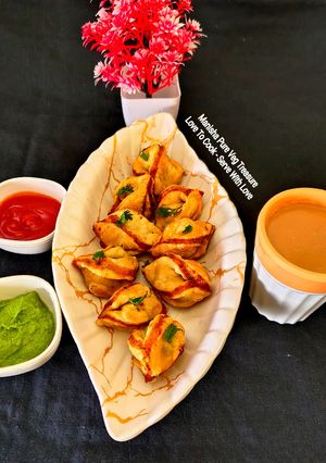 A picture of Mini Flower Shaped Aloo Samosa - Mint Ginger Masala Chai - Party Starter - Tea Time Snacks.