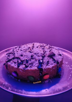 A picture of Eggless Biscuit Cake without using microwave.