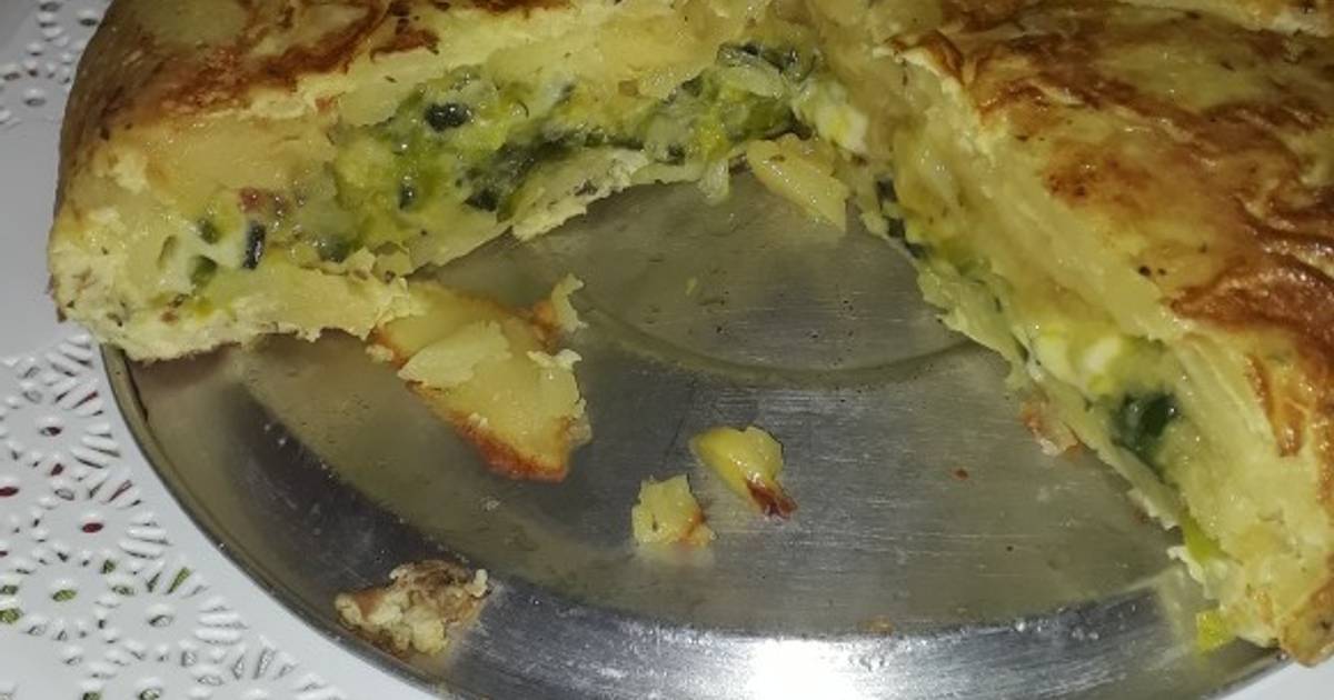 Tortilla de papas rellena de zapallitos y muzzarella Receta de Valeria