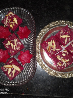 ડ્રેગન ફ્રુટ કરાચી હલવા(karachi halvo recipe in gujarati) રેસીપી મુખ્ય ફોટો