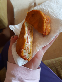 Una foto de Berenjenas rellenas y empanadas