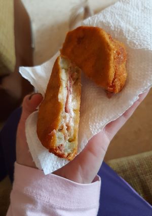 Una foto de Berenjenas rellenas y empanadas