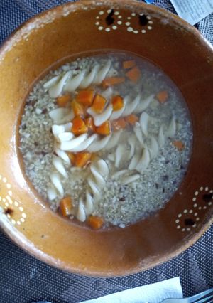 Una foto de Sopa de quinoa 🍲