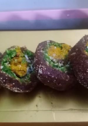 ખજૂર રોલ (Khajur Roll Recipe in Gujarati) રેસીપી મુખ્ય ફોટો