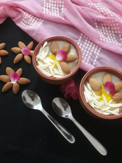 बादामी फिरनी (badami Firni recipe in Hindi) रेसिपी मुख्य फोटो