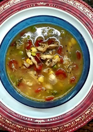 চিকেন স্যুপ (Chicken soup recipe in bengali) রেসিপির প্রধান ছবি