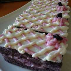 A picture of Purple sweet potato cake no bake || ubi ungu cake.