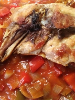 Una foto de Pollo con sanfaina