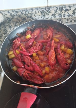 Una foto de Cangrejos en salsa de tomate