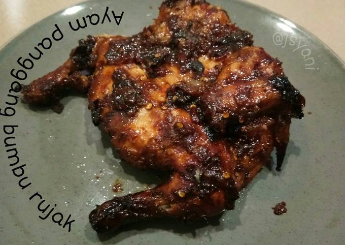 Resep Ayam panggang bumbu rujak yang Enak Banget