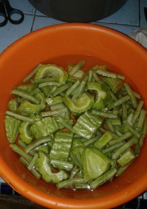 Foto resep Sayur bening pare kacang panjang