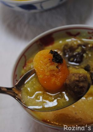 A picture of Azerbaijani fruit soup (Ash-e Meveh).