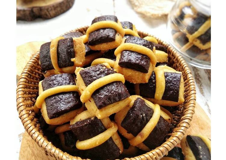 Stable Chocolate Stick Cookies