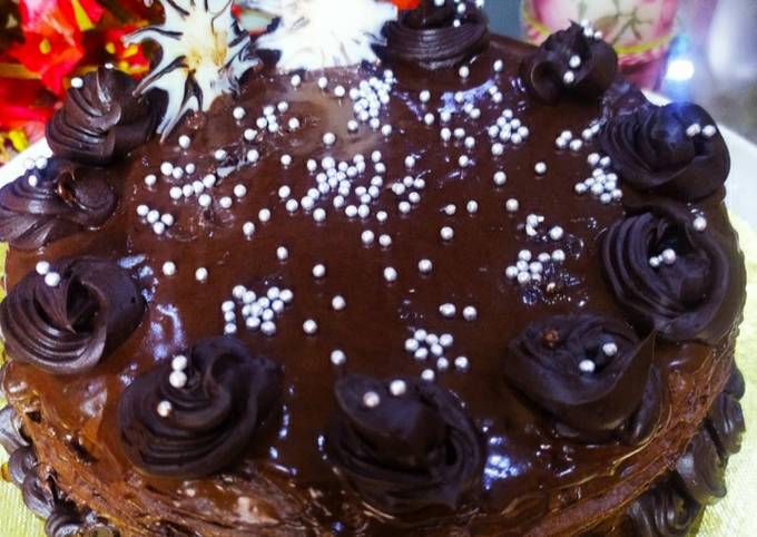 Chocolate Cake | Cake Shop in Chennai or Puducherry | Hot Breads