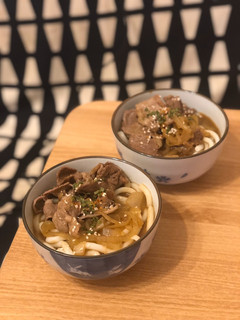 日式咖喱牛肉烏龍麵 的食譜成品照片