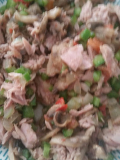 Una foto de Ensalada de atún con champiñones