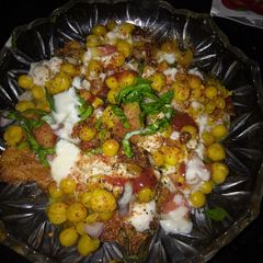 A picture of Besan Palak Chat.