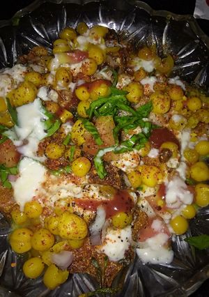 A picture of Besan Palak Chat.