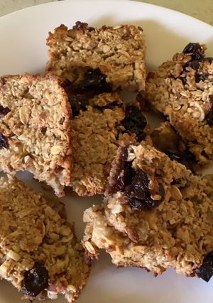 A picture of Oatmeal bar.