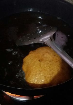 A picture of Crispy puri.