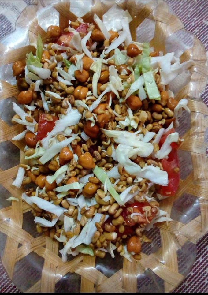 A picture of Cabbage salad.