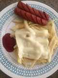 Salchipapa ranchera con queso mozzarella