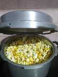 குக்கரில் பாப்கார்ன்(Cooker PopCorn Recipe in Tamil)