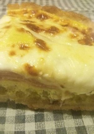 Una foto de Tarta de arvejas y mortadela! 😋