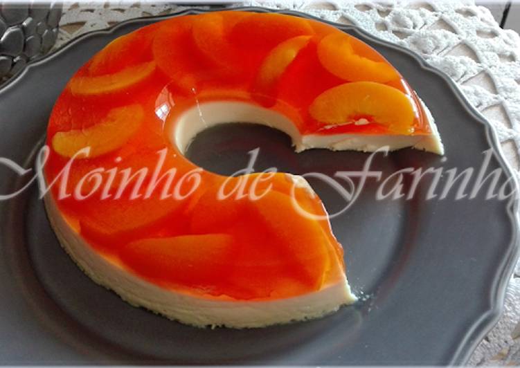 Pudim de gelatinas pêssego-manga & frutos tropicais