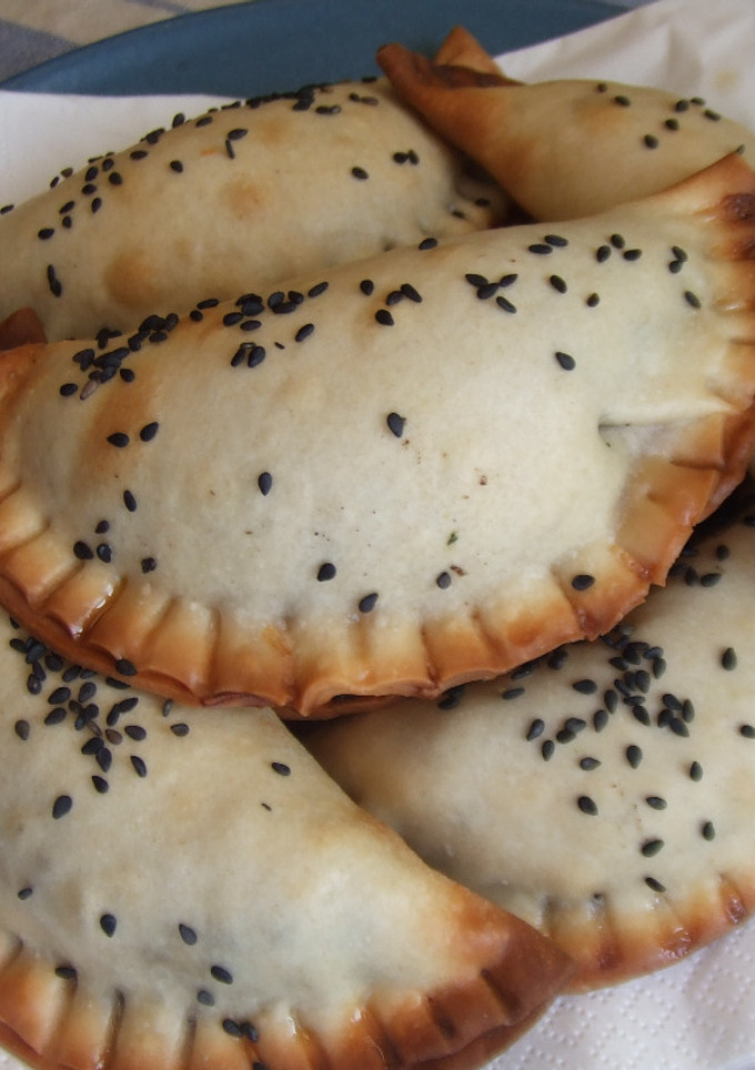 Una foto de Empanadas de morcilla de Burgos y chorizo colorado