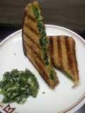 Spinach Capsicum cheese Sandwich (brown bread) (jain/regular)