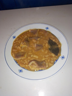 Foto principal de Habichuelas estofadas con oreja👩🍳🥄