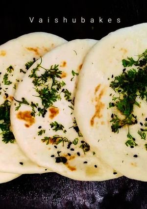 A picture of Mint Coriander Kulcha.