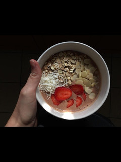 Una foto de Smoothie Bowl saludable de chocolate