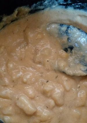 A picture of Slow cooked cheddar potato soup.