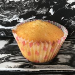A picture of Vanilla cupcakes 🧁.