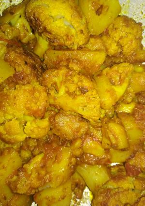 A picture of Aloo gobhi.
